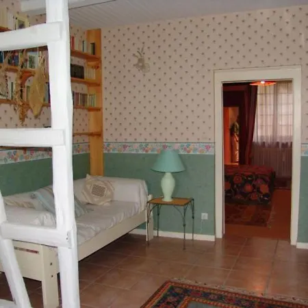 Africaine Confortable Avec Belle Vue A - Fr-1-585-112 Futeau